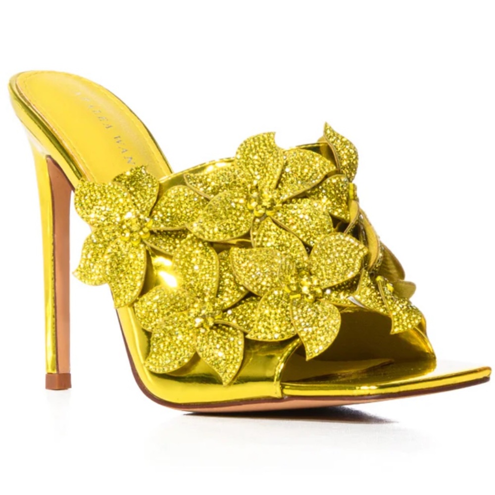 Azalea Wang Women's Gold Floral Heels